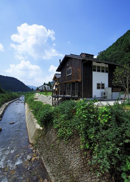兵庫県の建築家で設計事務所が設計した岡山県西粟倉村の注文住宅