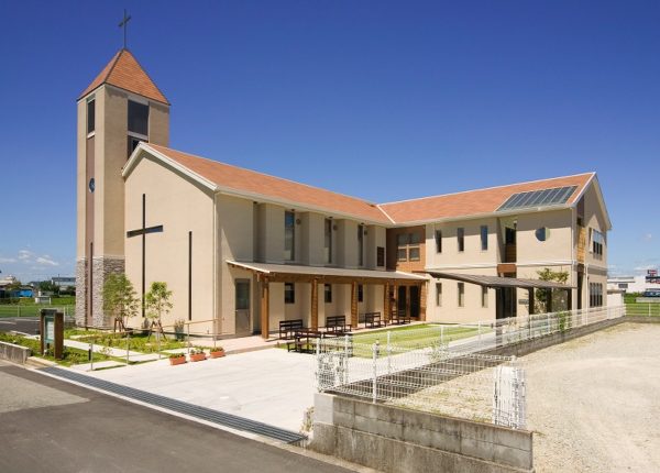 兵庫県の建築家で設計事務所が設計した加古川市のキリスト教会