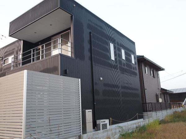 熱橋がにじみ出た外壁